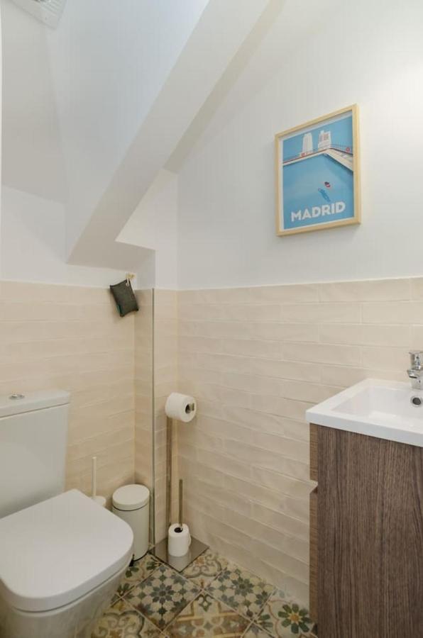 Precioso Atico Con Terraza En El Centro De Madrid Amazing Penthouse In Madrid Center Apartment ภายนอก รูปภาพ
